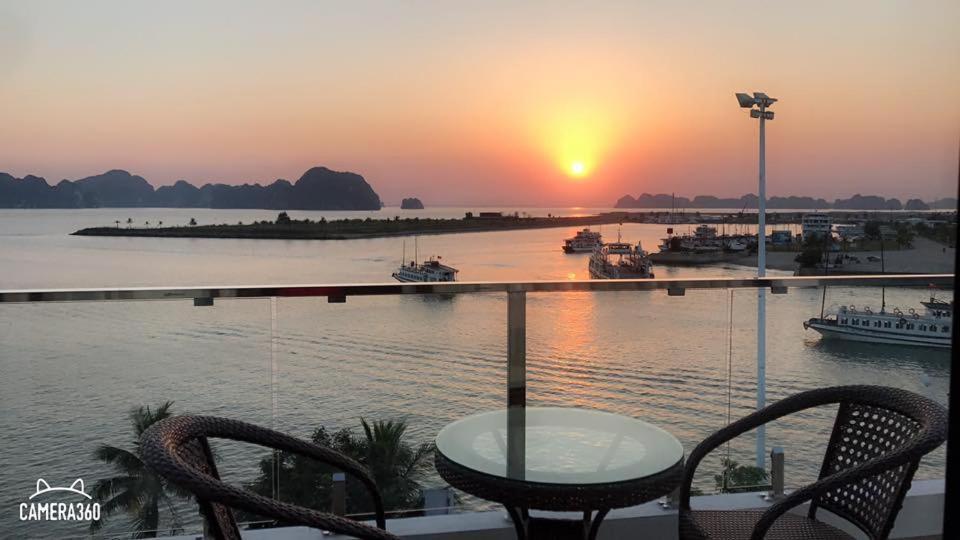 Sun Bay Tuan Chau Hotel ها لونغ المظهر الخارجي الصورة